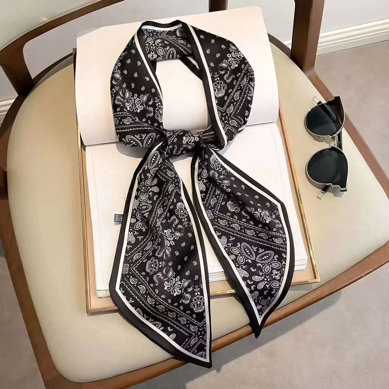 Design Print Skinny Scarf Plai - Luxury Bags Design recension och pris