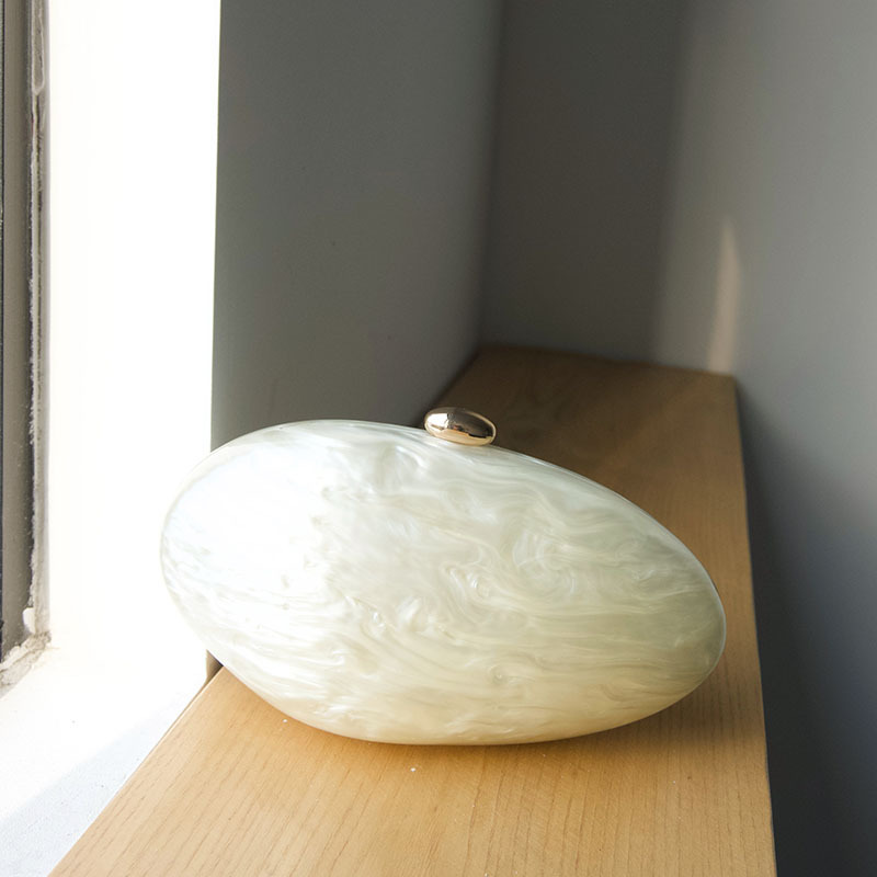 Oval Marble Beige Shell Acryli - Luxury Bags Girls recension och pris