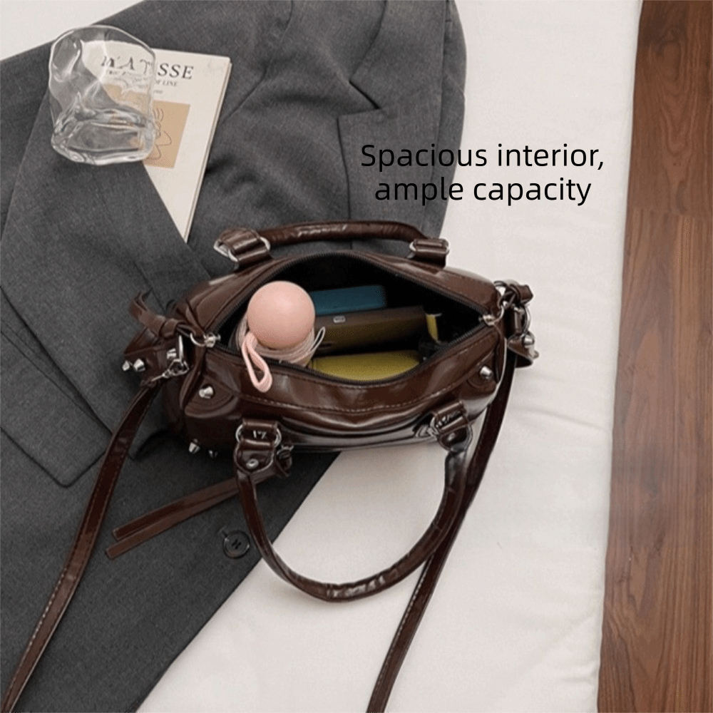 Vintage Rivets Pillow Bag Pate - Top Handle Patent Bag recension och pris