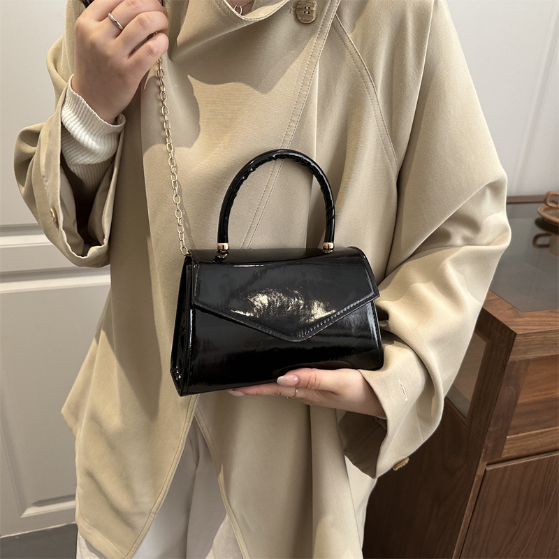 Women's Patent Leather Mini Ha - Top Handle Patent Bag recension och pris