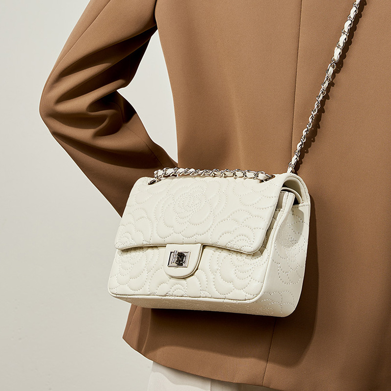 Top Grain Highland Lambskin Sh - Chain Crossbody Quilted recension och pris